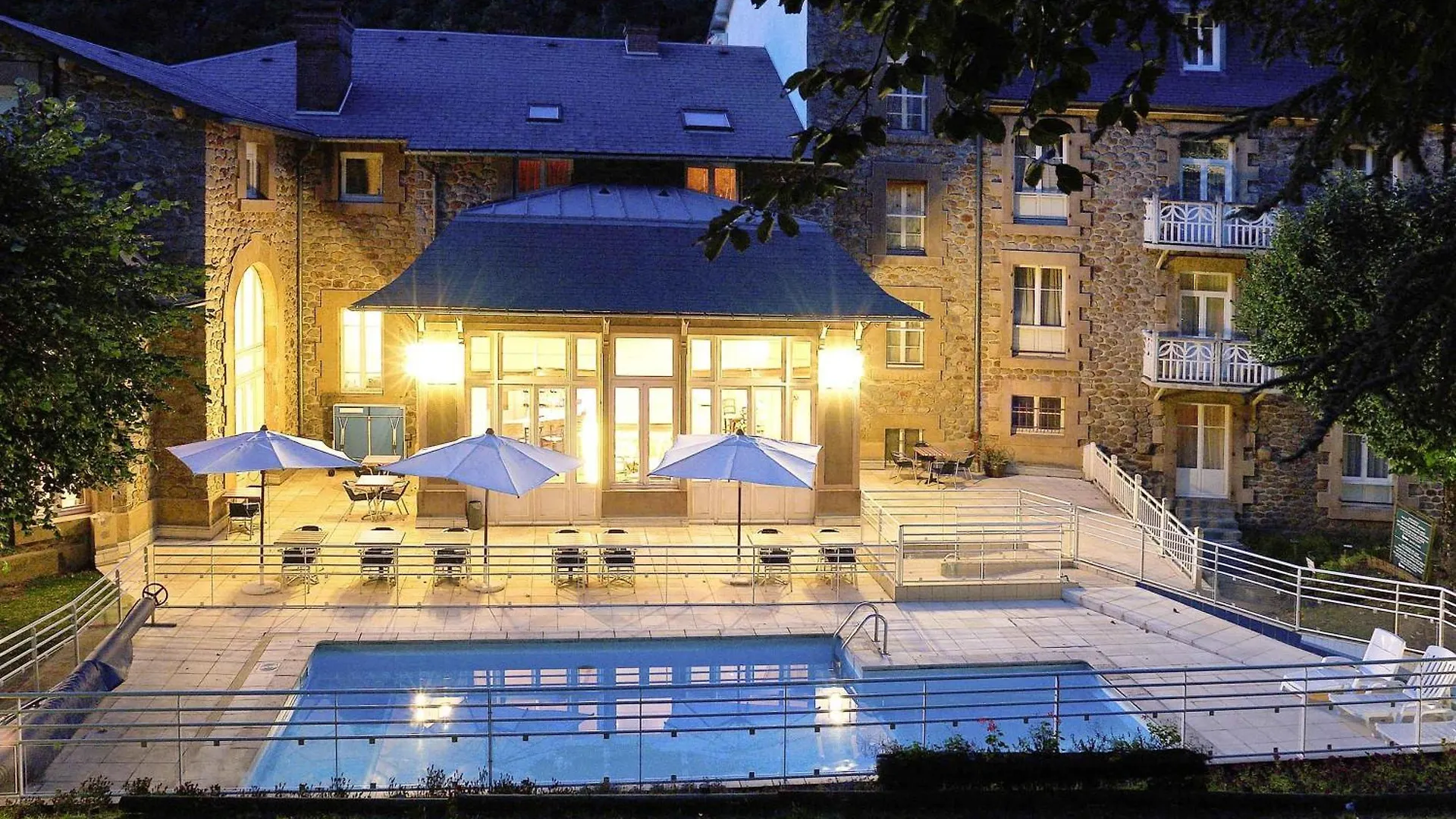Séjourner en Auvergne-Rhône-Alpes : 4 Hôtels Mercure Comparés