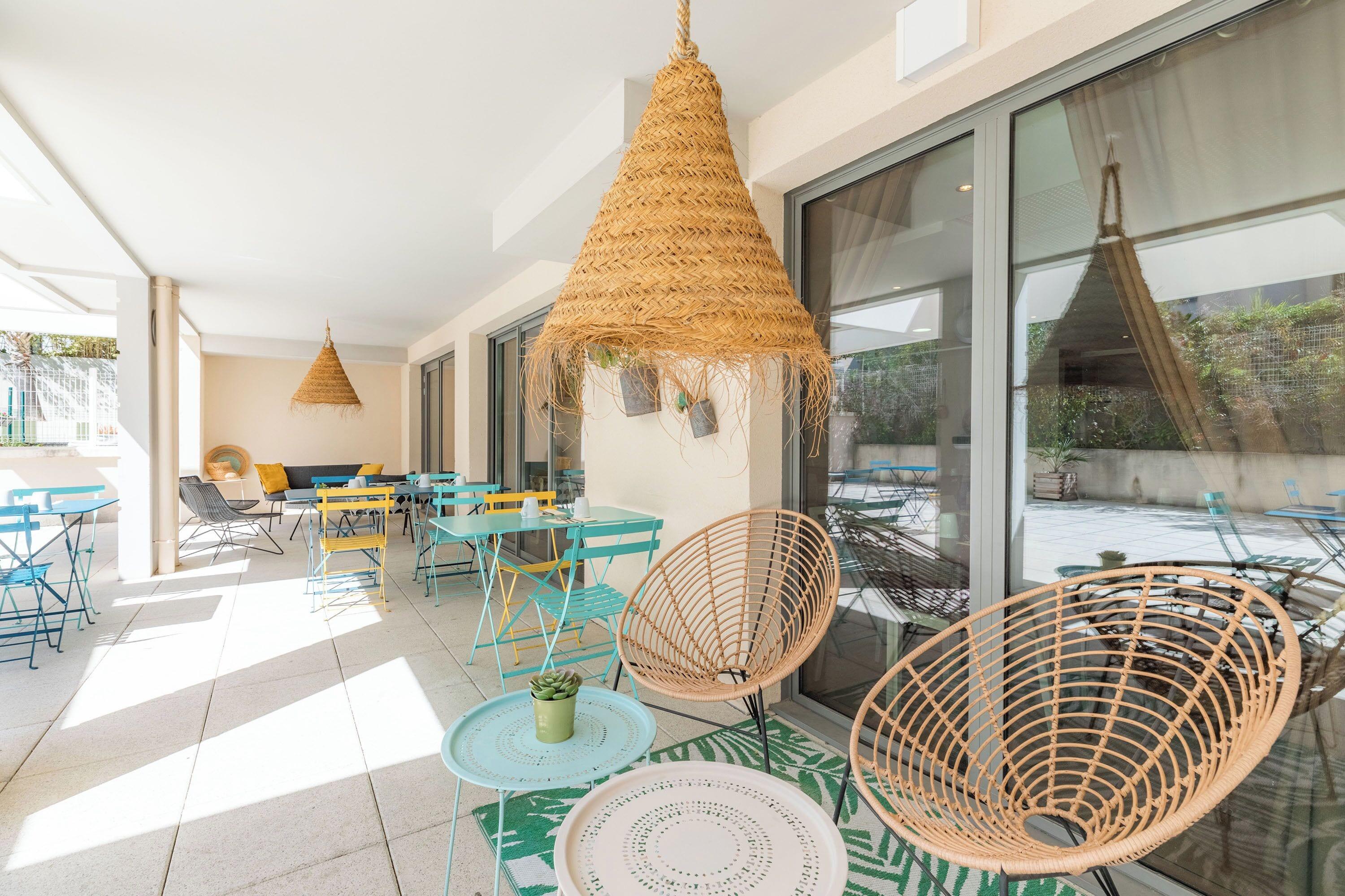 4 Hôtels Centraux à Réserver près d'Aqualand Cyr Sur Mer