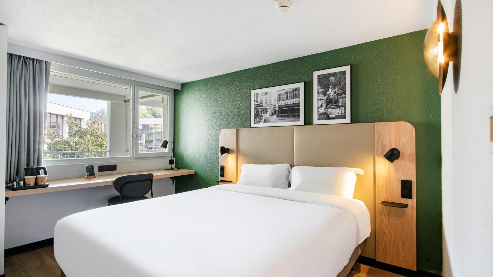 Où Dormir près de la Fontaine des Neuf Canons : 7 Hôtels Bien Situés